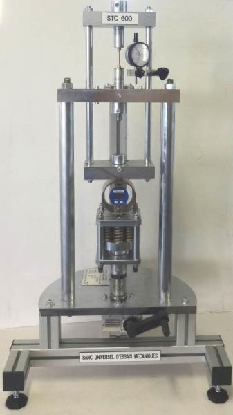 STC 600 – Banc d'essai universel
